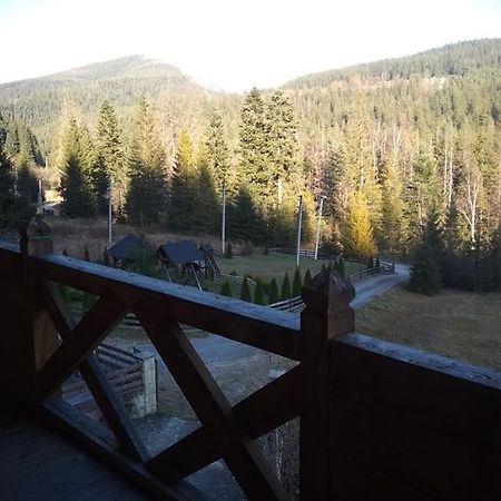 Villa На Полумистому Mykulytschyn Exterior foto